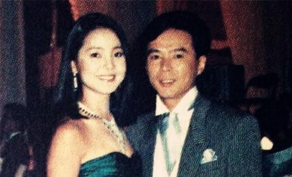 與安穩歲月無緣！鄧麗君情路坎坷「5段情3度錯過婚紗」兩男友驟逝　普通人幸福「竟比登天還難」令人心疼