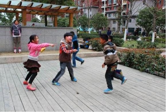 震耳欲聾！6歲孩子「每天在家跳繩」不管不顧 　樓下大爺「想出奇招應對」寶媽哭著上門道歉：求放過～