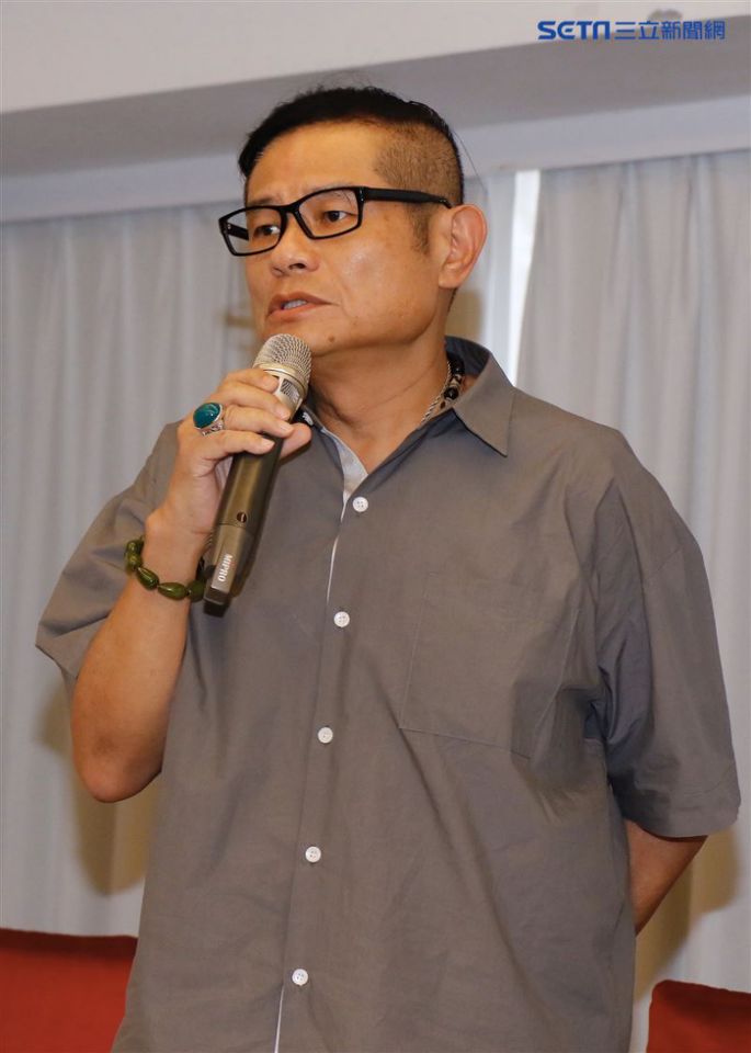 30年師徒情深！許效舜難忘「澎恰恰1年前恩情」視為一生貴人　坦言「早察覺他有異狀」罕曝過來人心聲