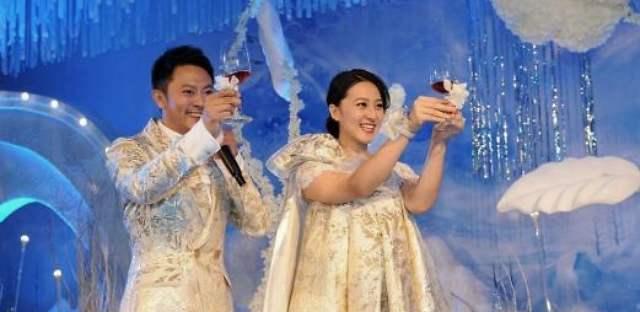 完美人妻崩了！男星花900萬娶「富二代嬌妻」　3年後變潑婦「被爆身世學歷作假」忙帶兒子去做親子鑒定