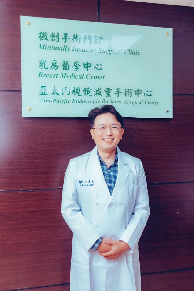 希望沒讓你丟臉！江坤俊「上醫學院開心不起來」：怕學費太貴　父親扛下所有苦「霸氣回應」養出名醫