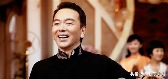 為了娶她連續送4年玫瑰！所有房產都在老婆名下「結婚20年恩愛依舊」2個兒子都是試管嬰兒