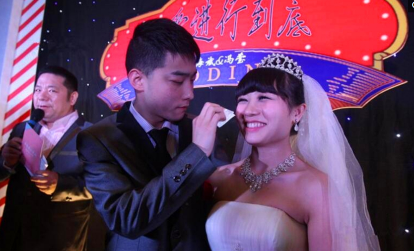 女孩患重症「男友堅持娶她圓夢」再痛也開心笑著　念誓詞「健康、疾病我都會陪你」：老公，你兌現了喔