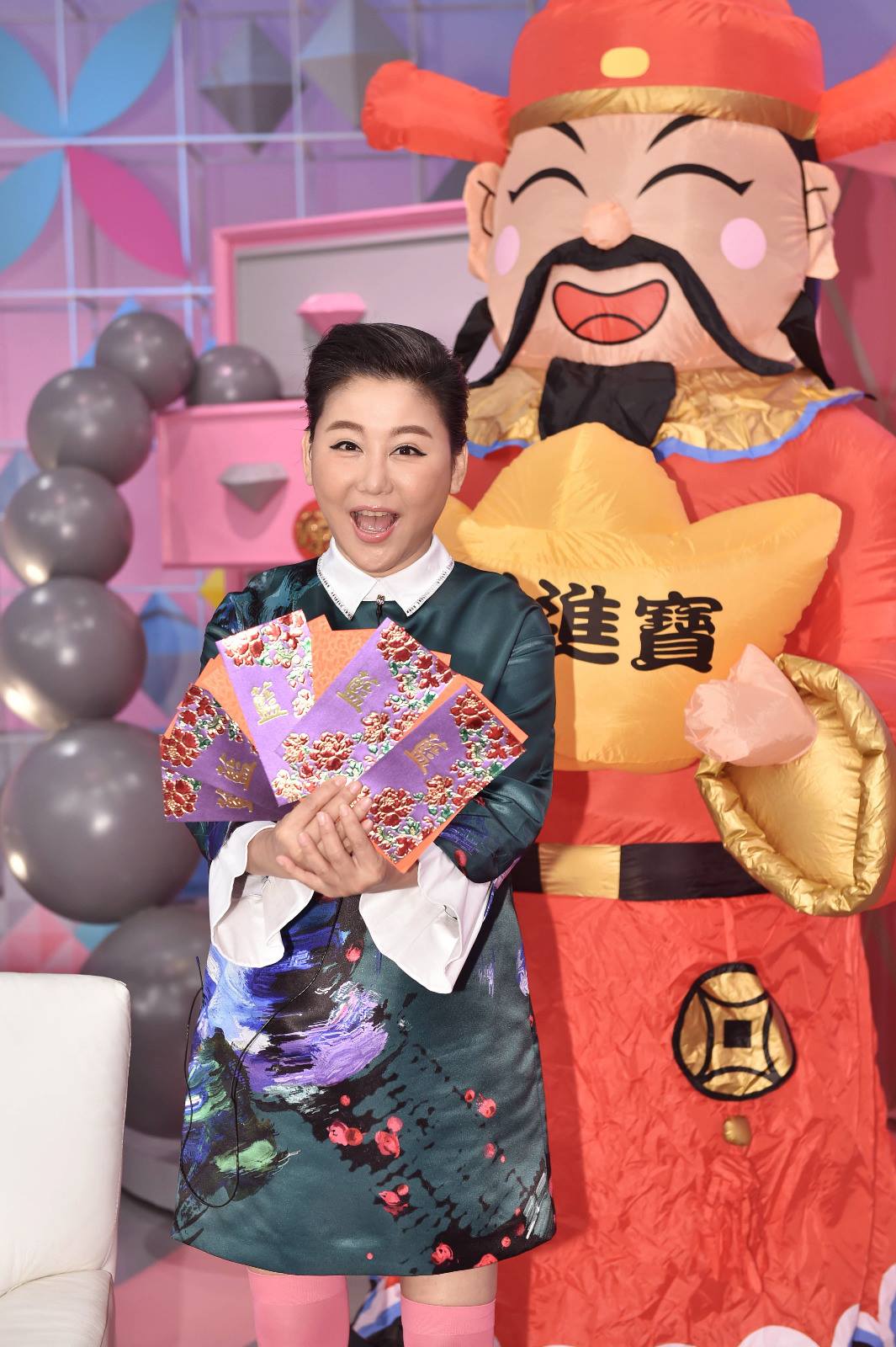 藍心湄：「自己就是豪門」！「花10年替父還3千萬」擺脫困境翻轉　「靠自己身價破15億」笑談：最大財富是員工