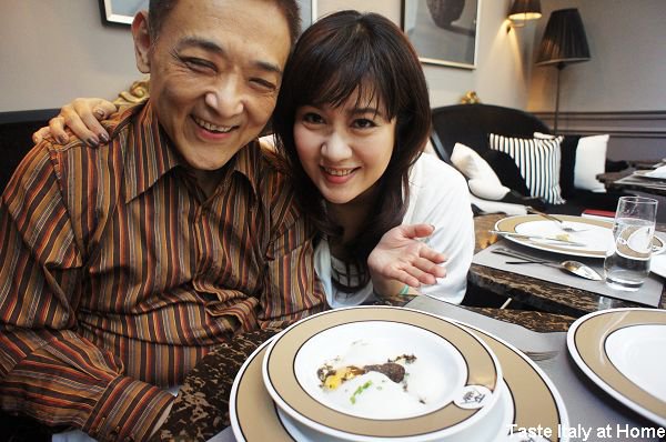 浪漫追愛攏是假？林姿佑揭「小亮哥昔情書找高人代筆」原稿鎖保險櫃　笑喊「抓住尪罩門」結婚23年好甜蜜
