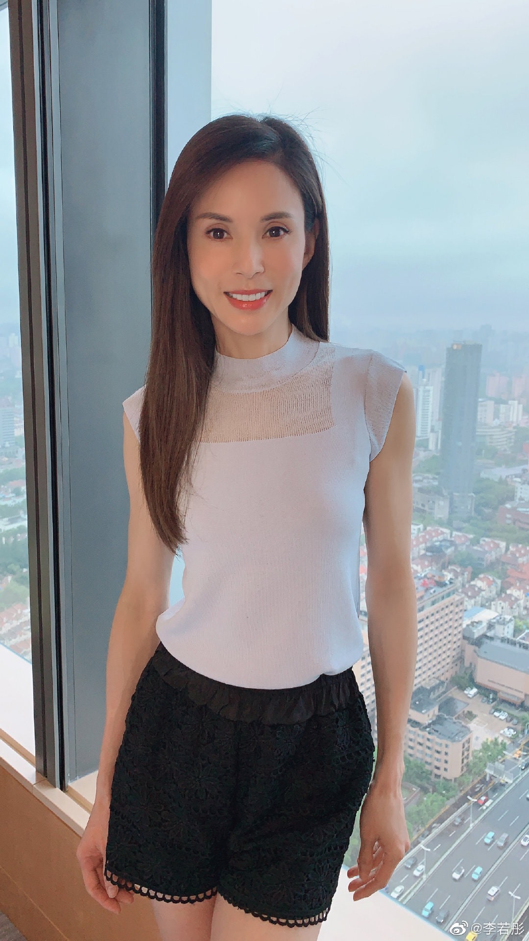 年齡只是數字！「最美姑姑」李若彤「首曝真實年紀」　至今未婚「仍鼓勵追愛」盼好奇過每一天