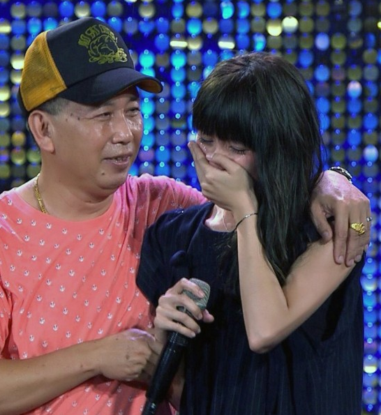 闖歌壇只求爸爸肯定！李千娜「單親渴望關愛」無奈變父女心結　舞台破冰「終知老爸心聲」相擁淚崩