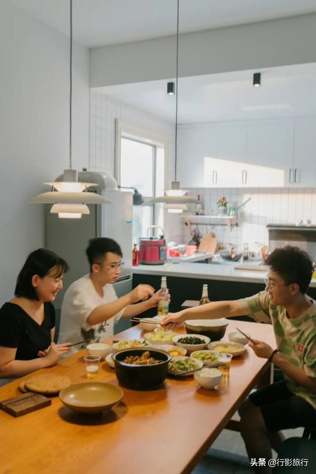 23歲年輕人不簡單！「為家人自建4層樓別墅」貼近生活需求　屋內藏最大亮點「設計成果令人滿意」