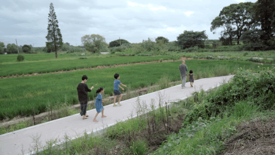 夫妻借5千萬「到鄉村造夢幻家園」感嘆：眼前美景很奢侈　不讓孩子沉迷電子產品：盼輸在起跑點