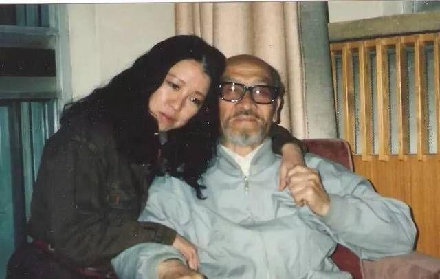 錯在時間的一段情事：三毛給王洛賓的一封信，揭開兩人的真實關係