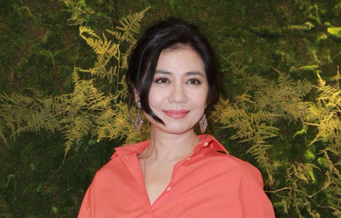 下半生靠自己！紅姑「身價破4億擁3房」生活卻樸實簡單　「最愛穿拖鞋逛市場」享受13年獨居