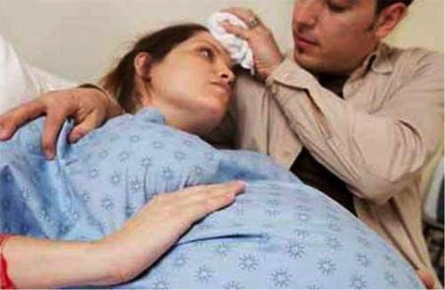 奇葩老公！夫堅持陪產「過程中突然倒下」　產婦生到一半喊「先救我老公」得知真相好氣又好笑