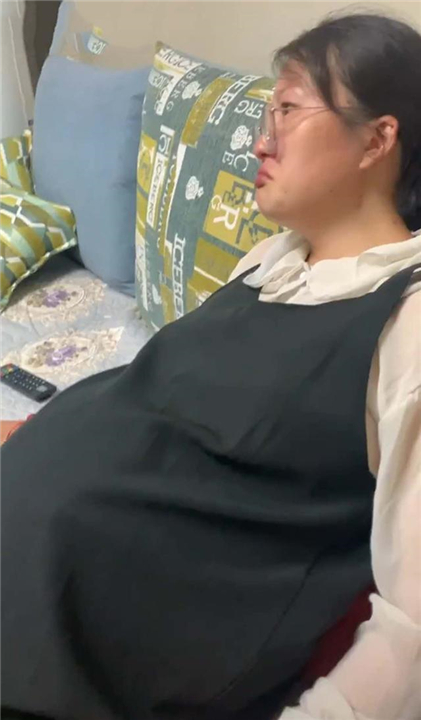 「我都打到1300關了」！ 孕媽玩手游闖關卻被老公卸載　一副「生無可戀臉」讓人笑到飆淚：確實過分