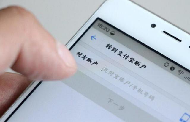 謝謝你不要我！女孩「相親完打包剩菜」遭對象誇賢慧　 回家後驚覺「已被男方封鎖」一個月後卻慶幸