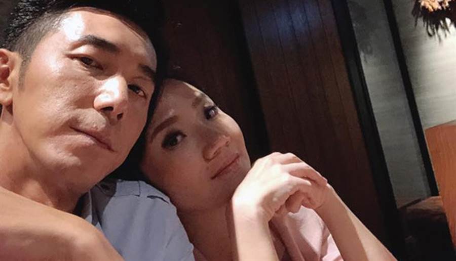 跟老公結婚19年！陶晶瑩曝心聲「常常覺得後悔」　苦笑坦言「婚姻美好都是演的」：媽媽不用太偉大