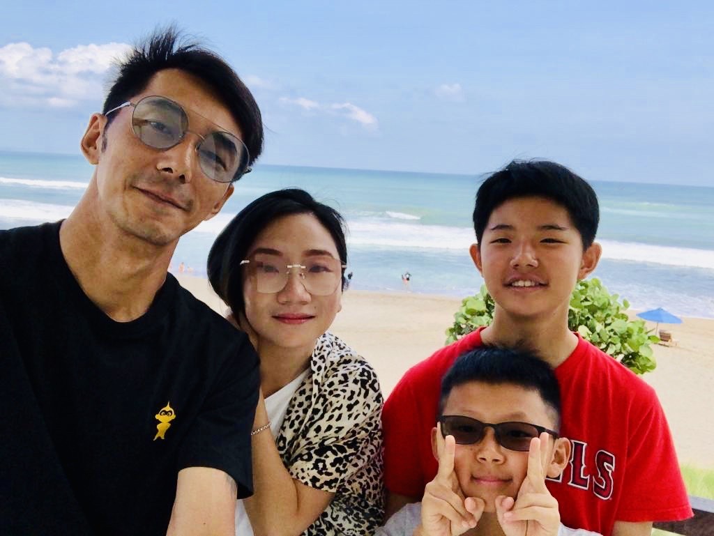 跟老公結婚19年！陶晶瑩曝心聲「常常覺得後悔」　苦笑坦言「婚姻美好都是演的」：媽媽不用太偉大