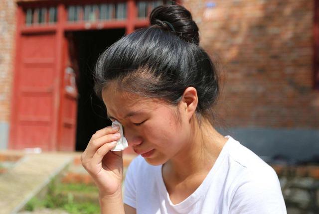 兩男孩同時落水！寶爸「先救自己兒子」被指責自私　霸氣回懟一句話「酸民全閉嘴了」