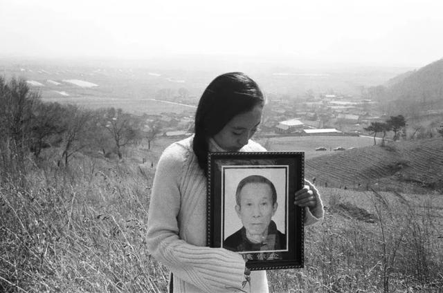 再也回不去！隔代教養孫女「紀錄爺爺最後7年」不留遺憾　曬「最後合照看哭網友」：最美的回憶