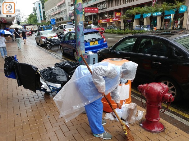 教養與家境無關！高學歷富家女「不尊重清潔阿姨」遭公司開除　網嘆「父母怎麼教的」從細節看人品