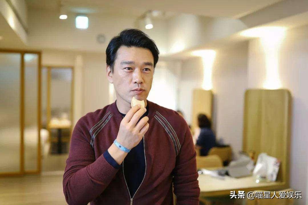 從小立志當奸商！王耀慶「為了不搬家」把房東娶回家　青梅竹馬「相守20年生兩兒」網讃：一舉三得