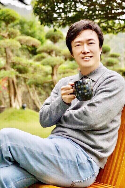 身價破10億！費玉清「忠孝東路每段都有房」　生活超節儉「一餐20元就解決」聚餐也都打包吃剩