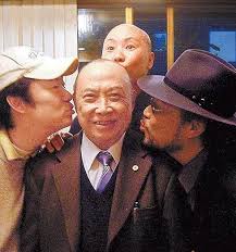 身價破10億！費玉清「忠孝東路每段都有房」　生活超節儉「一餐20元就解決」聚餐也都打包吃剩