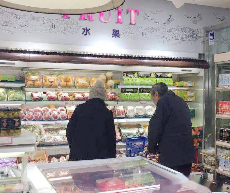 相差54歲的忘年戀！結婚16年恩愛如初「走後希望妻子再嫁」財產全留給兒女 