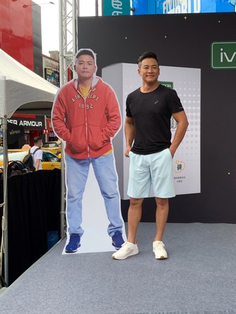 瘦回帥氣小生！50歲江宏恩「被笑飛龍變肥龍」2個月狂鏟13kg　早上必「空腹喝一杯特製果汁」養成冰塊肌
