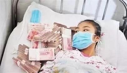 與大39歲女星相戀13年！「繼承70億財產」不知怎麼花「送錢捐款近3億」老年孤獨來世想娶妻生子