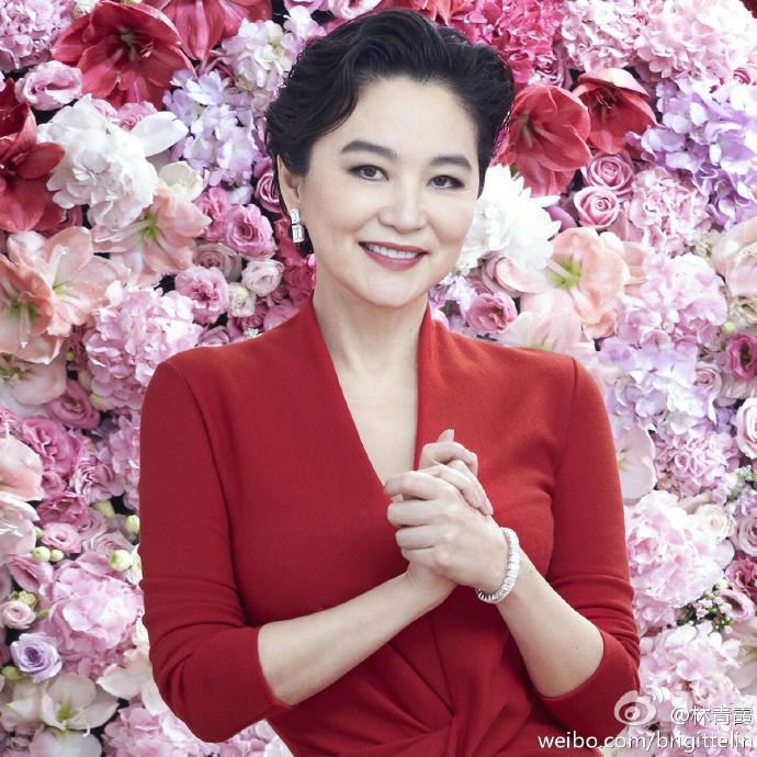 林青霞繼女公開表白：「她是世界上最棒後母」！從非常排斥到「把她當親媽」曝繼母最暖舉動