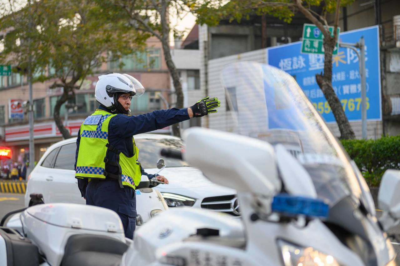 傻眼遇無良管理員！女屋主「重金買車位被偷停」通報卻反幫腔對方　硬起來出招「管委會態度逆轉」超解氣