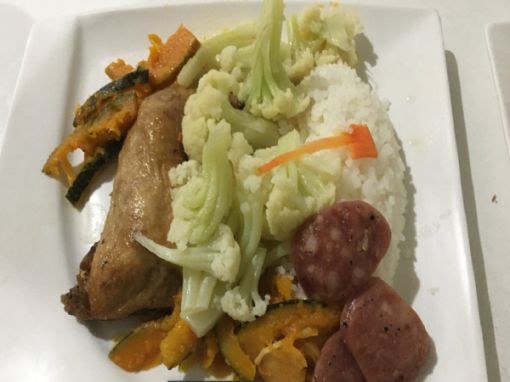名作家批300元「玉山排雲餐味如嚼蠟」惹議！玉管處「曝製作過程不容易」：每粒米都靠揹工背上山