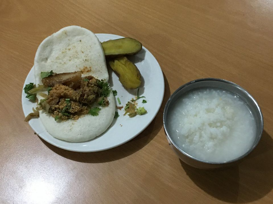 名作家批300元「玉山排雲餐味如嚼蠟」惹議！玉管處「曝製作過程不容易」：每粒米都靠揹工背上山