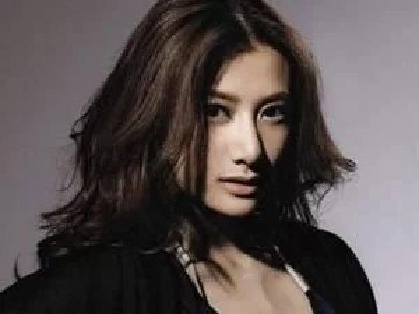 記得斧頭幫琛哥嗎？簽約星爺8年只演2部戲 　今娶黑道大佬女兒「化身功夫奶爸」網讚：模仿李小龍只服他