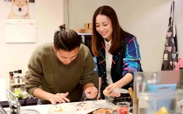 謝霆鋒背後的女人！百貨櫃姐轉行「一手捧紅他」旗下藝人都爆紅　「私下是平凡媽媽」女兒是最大安慰