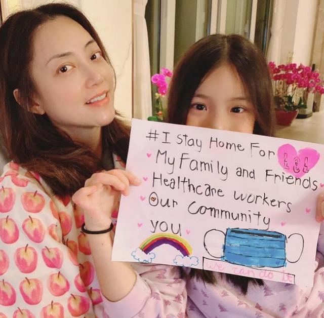 謝霆鋒背後的女人！百貨櫃姐轉行「一手捧紅他」旗下藝人都爆紅　「私下是平凡媽媽」女兒是最大安慰