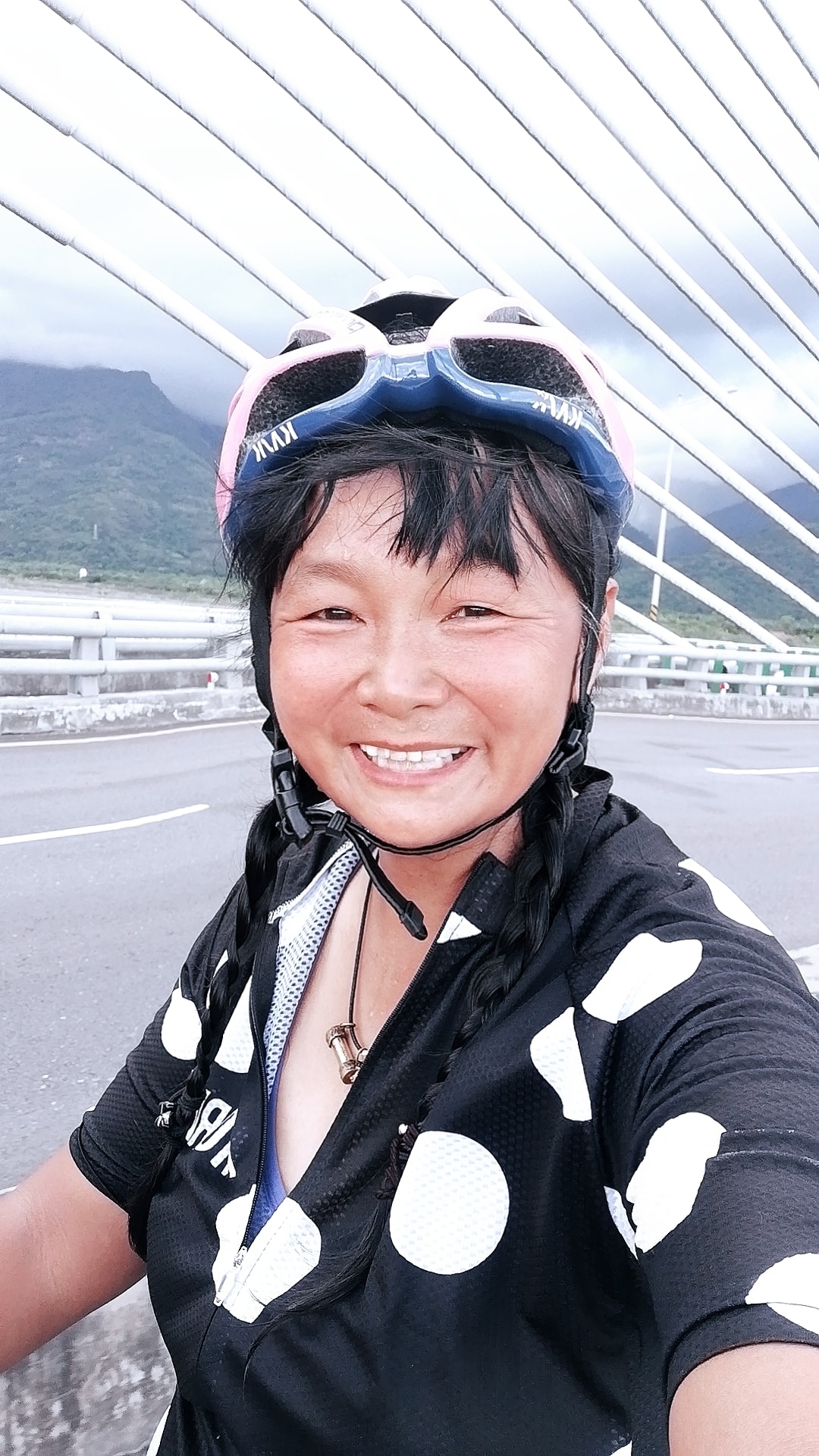 獨養癱兒20年！單親媽「為子推輪椅環島」每滴汗都是愛　謝胡瓜支持「曝唯一心願」所有人都哭了