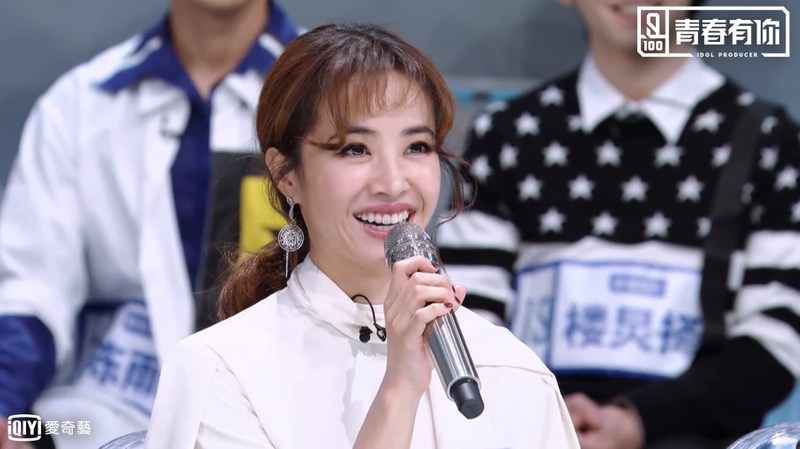 天后的豪宅！蔡依林曬種菜照「把自家天台變空中花園」　意外曝光「市中心豪宅美景」網友超羨慕