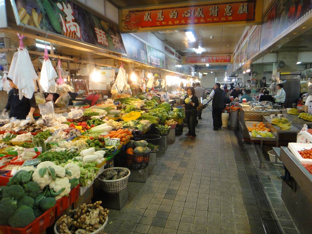 1隻雞腿300元！猶豫不想買「被老闆娘酸」：買不起不要吃　受氣「改去別攤買」價格差超多