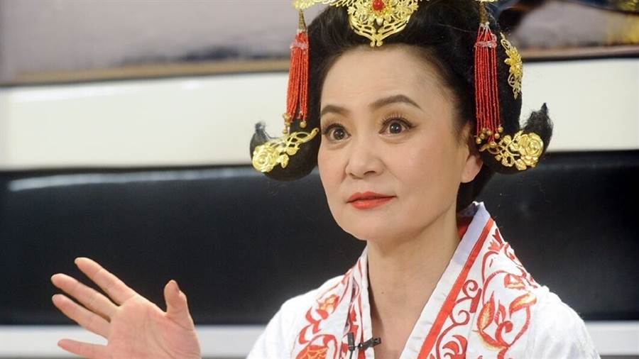 一眼誤終身！60歲劉雪華「年輕多張舊照」流出　清澈大眼「五官超吸引人」： 真正的美人