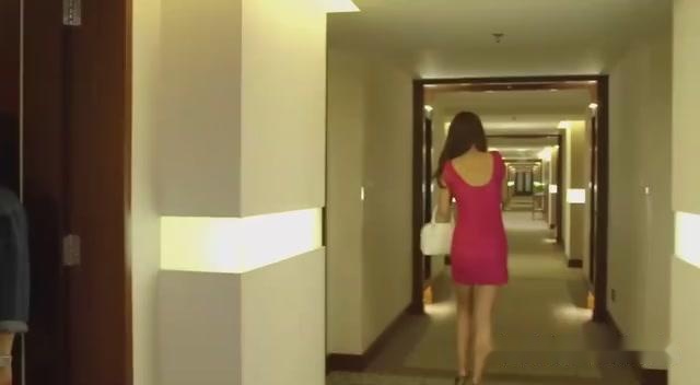 陪女上司出差！飯店只剩一間房「男子無奈打地鋪」　回到公司「卻被開除」老同事直搖頭：你犯了大忌