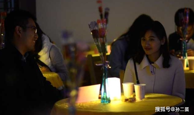 27歲女子去相親！男子「提前結賬」離開　 服務員過來說句話「讓女子滿臉尷尬」 ：活該一輩子找不到老婆