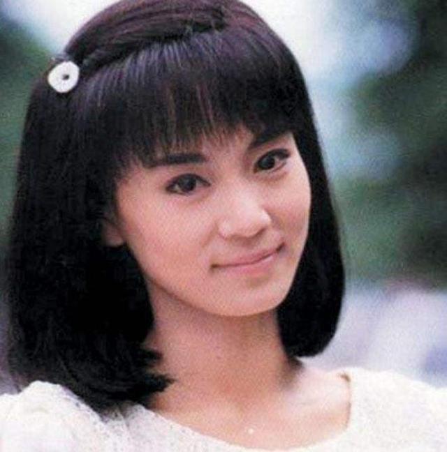 一眼誤終身！60歲劉雪華「年輕多張舊照」流出　清澈大眼「五官超吸引人」： 真正的美人
