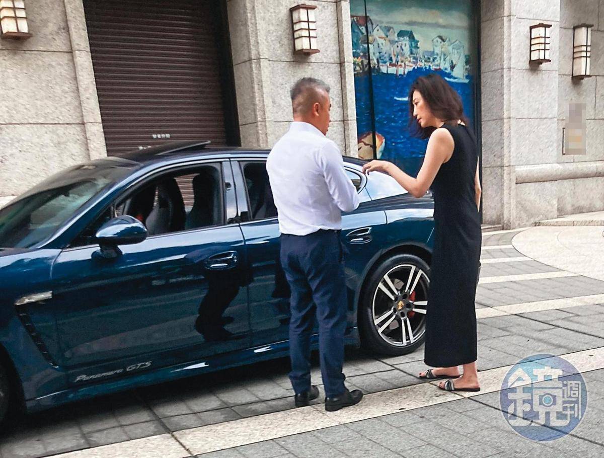 老婆不在就嗨了?郁方老公被拍「勾失婚女名媛」甜送回家 隔天續攤「又搭上女助理」郁方出面冷回應