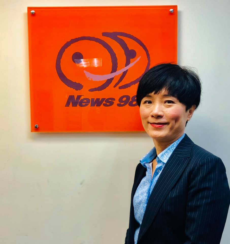 請先愛自己！豪刷20萬「買名牌包送兒女」女婿旅費也幫出　知名作家嘆「天下媽媽都像她」：別過度付出了
