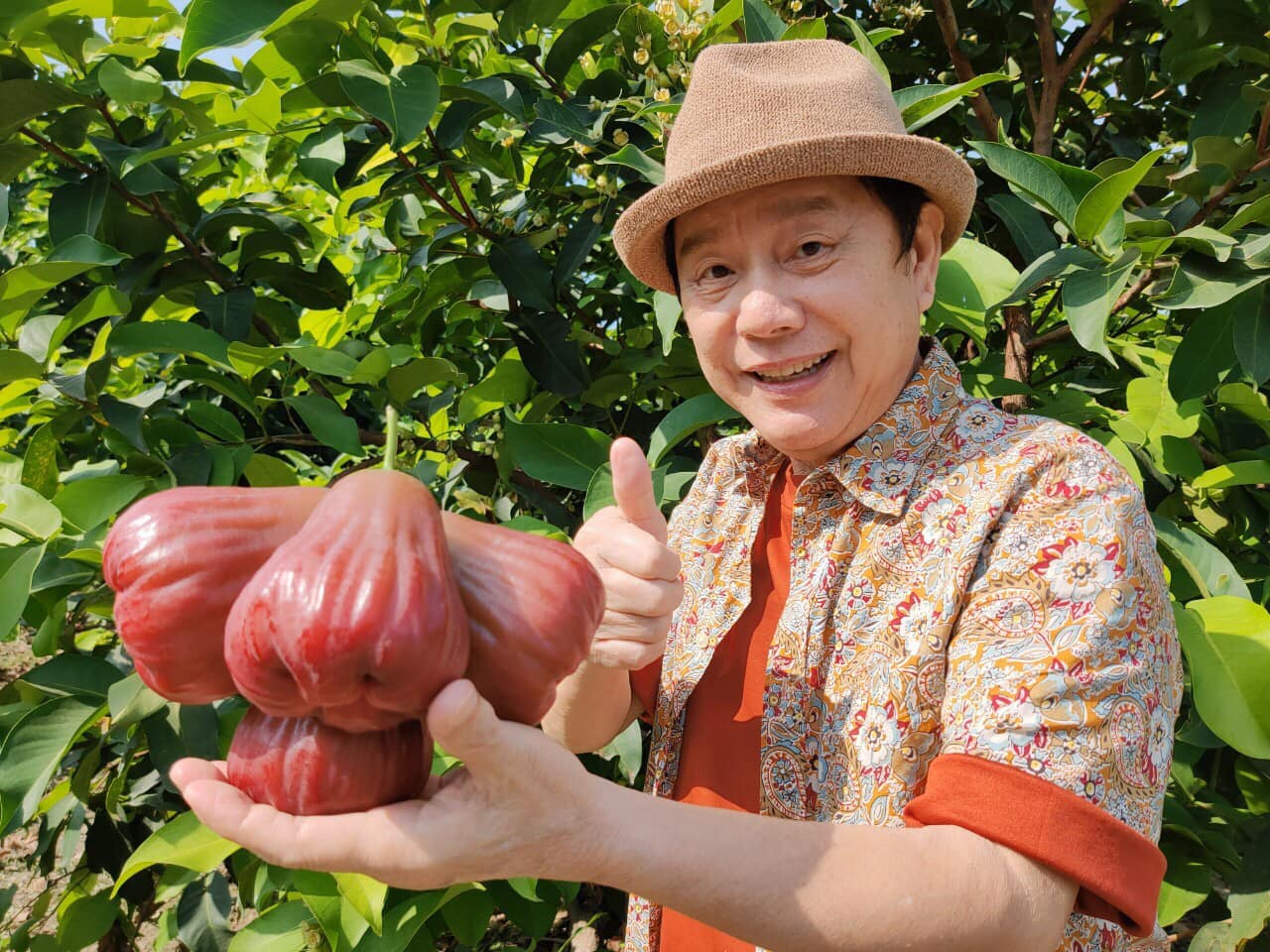 黃西田主持20年！出外景1個月想辭退：上山下海不堪負荷　讓兒驕傲苦撐「72歲越活越年輕」
