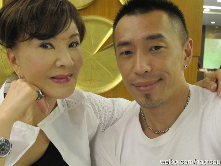 唯一獨子逝世！夏台鳳心碎：我真的好痛好痛　「逼自己振作」72歲近況曝光網全驚豔