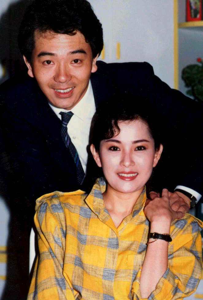 被誤會32年！《包青天》邱于庭「為子女還原真相」：從不是大哥女人　23歲帥兒「窩心伴母身旁」懂事惹心疼