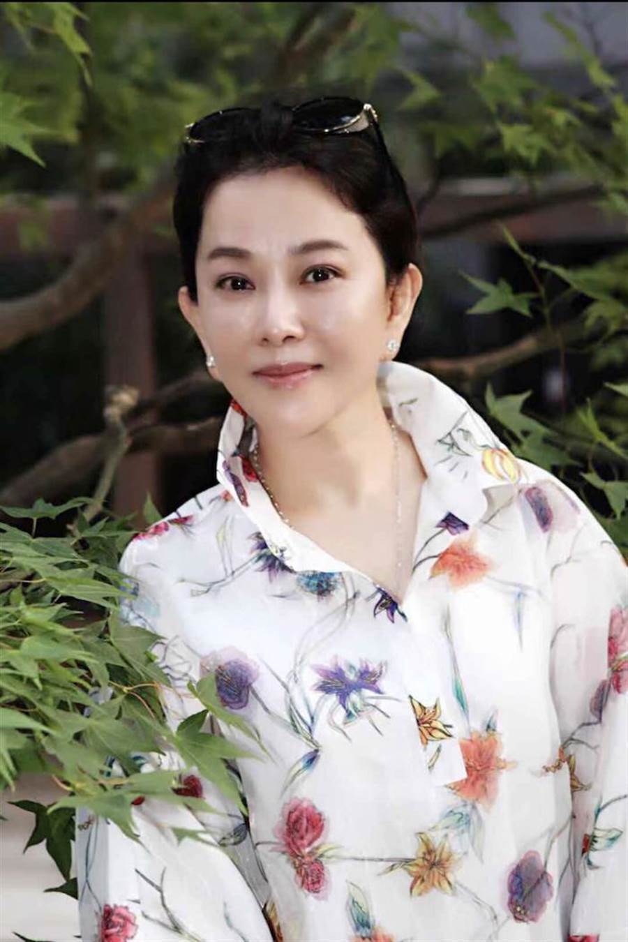 被誤會32年！《包青天》邱于庭「為子女還原真相」：從不是大哥女人　23歲帥兒「窩心伴母身旁」懂事惹心疼