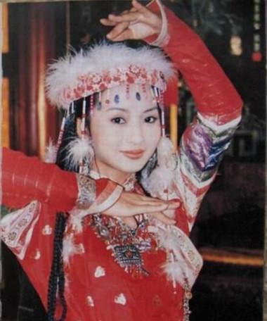 香妃劉丹生前採訪花絮！說話俏皮可愛「坦言戲外喜歡皇阿瑪」　年僅25歲就香消玉損「癡情男為她掃墓20年」